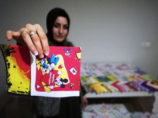 28 yılda 5 bin peçete topladı
