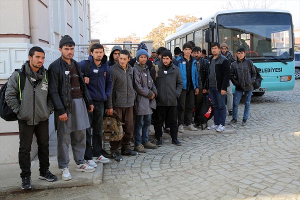 Erzincan'da 47 kaçak göçmen yakalandı