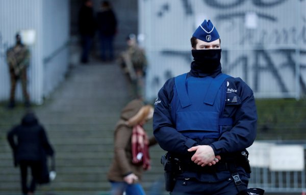 Paris katliamcısı Belçika'da yargılanıyor