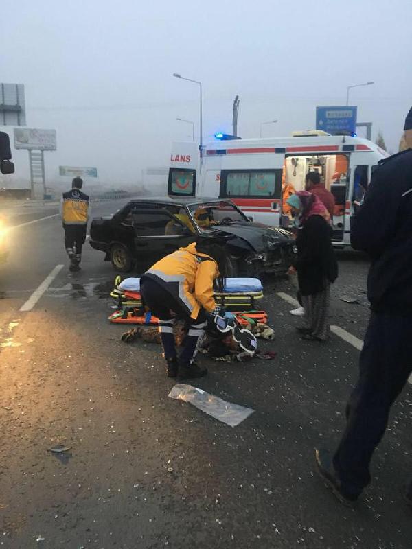 Manisa'da sis kazaya neden oldu: 8 yaralı