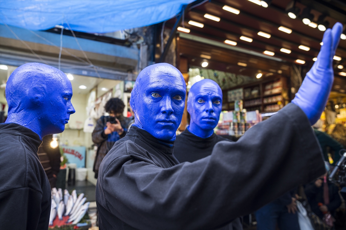 Blue Man Group İstanbul sokaklarında