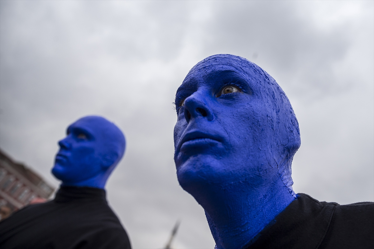 Blue Man Group İstanbul sokaklarında