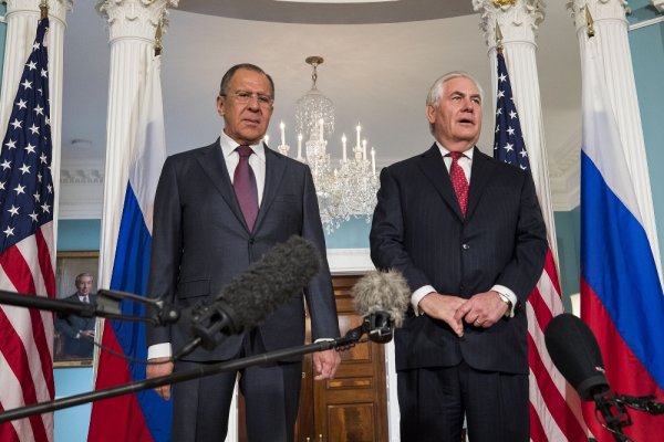 Lavrov ve Tillerson, Suriye ve Kuzey Kore’yi görüştü