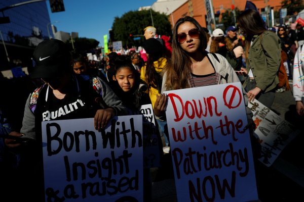 Trump karşıtı kadınlar protesto düzenledi