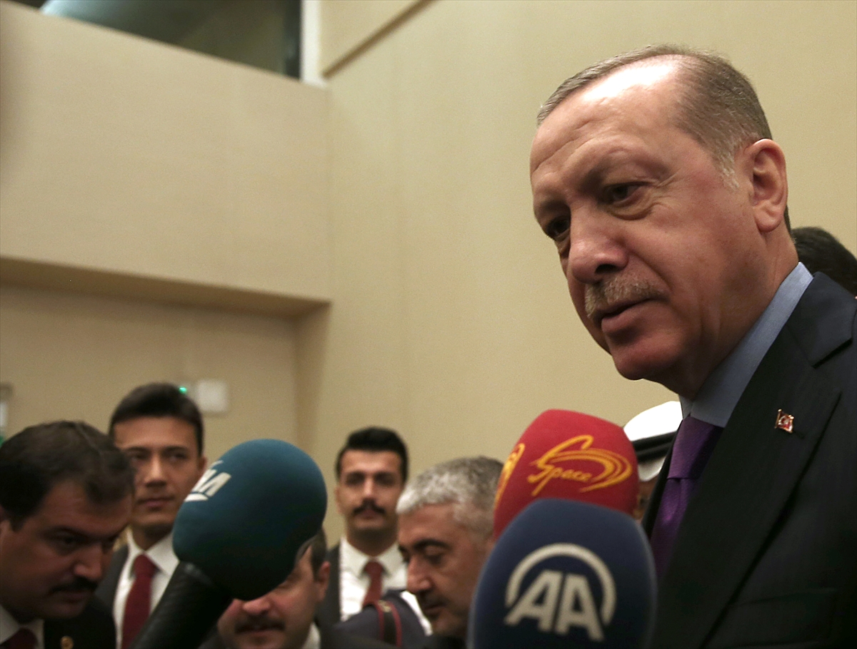 Erdoğan Soçi'deki üçlü Suriye zirvesine gitti