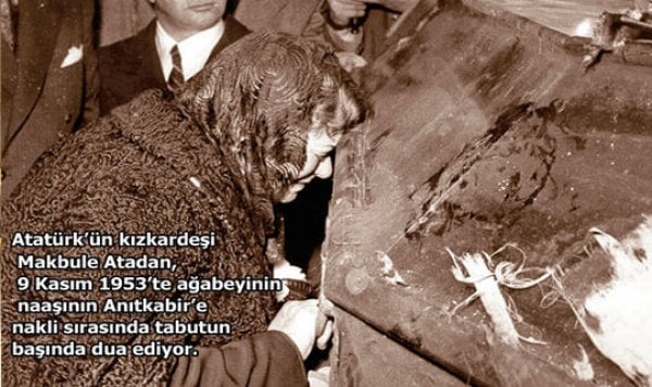 Mustafa Kemal Atatürk&#39;ün cenaze namazında Türkçe ezan