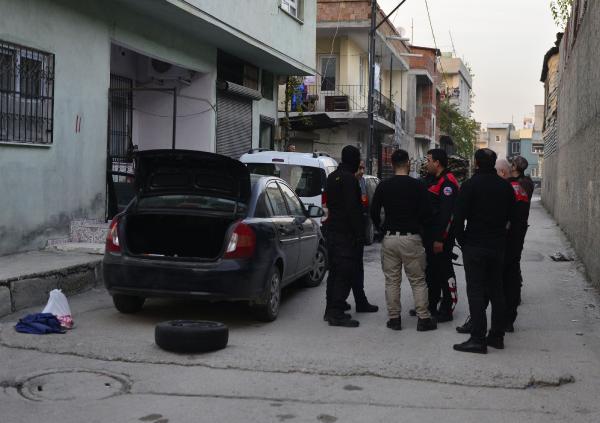Adana'da damat kayinbiraderlerine kurşun yağdırdı