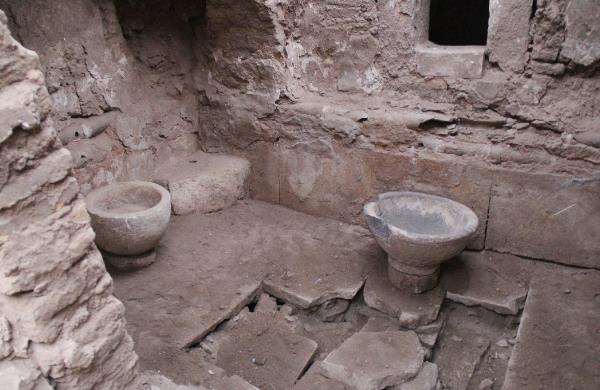 Harran'da 12'nci yüzyıldan kalma üç kubbeli hamam bulundu