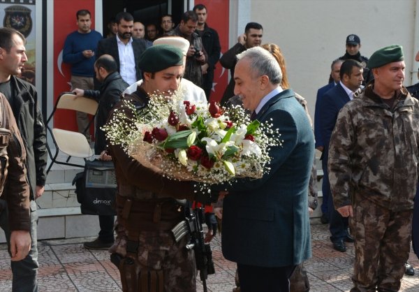 PÖH'ler Şanlıurfa'dan Afrin'e uğurlandı