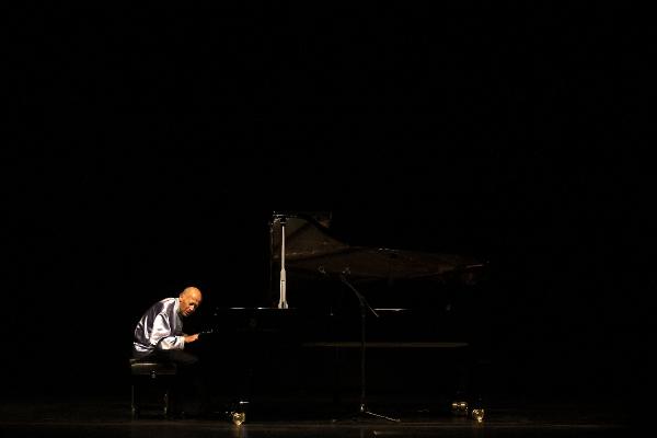 Usta piyanist Helfgott İstanbul’da ayakta alkışlandı