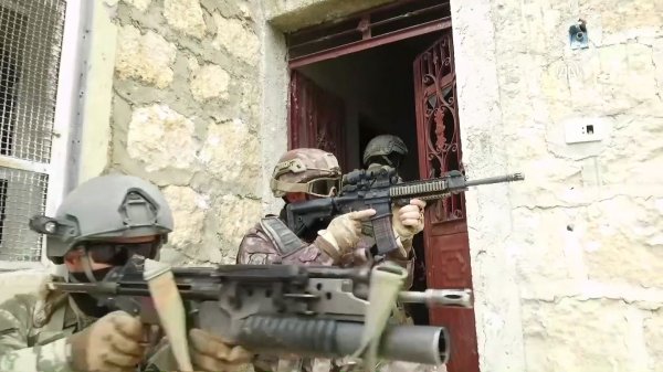 JÖH ve PÖH'ler Afrin'de meskun mahal operasyonlarında