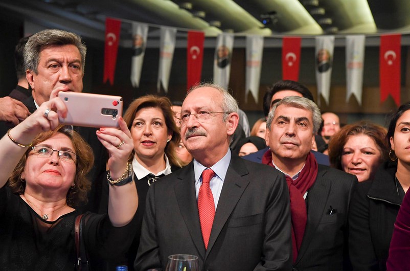 Kılıçdaroğlu öğretmenlerle bir araya geldi