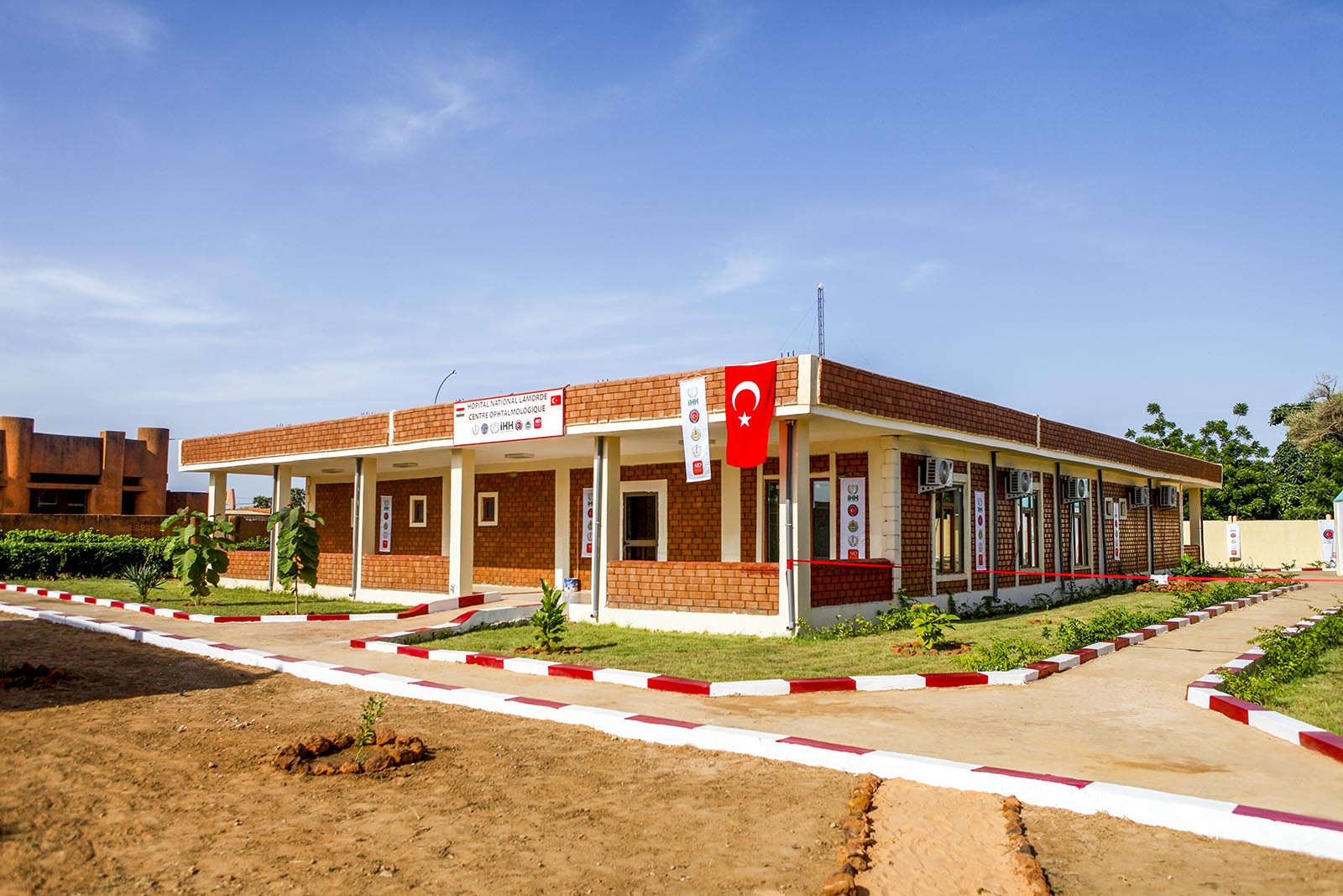 İHH katarakt ameliyatlarında 100 bin hedefine ulaştı