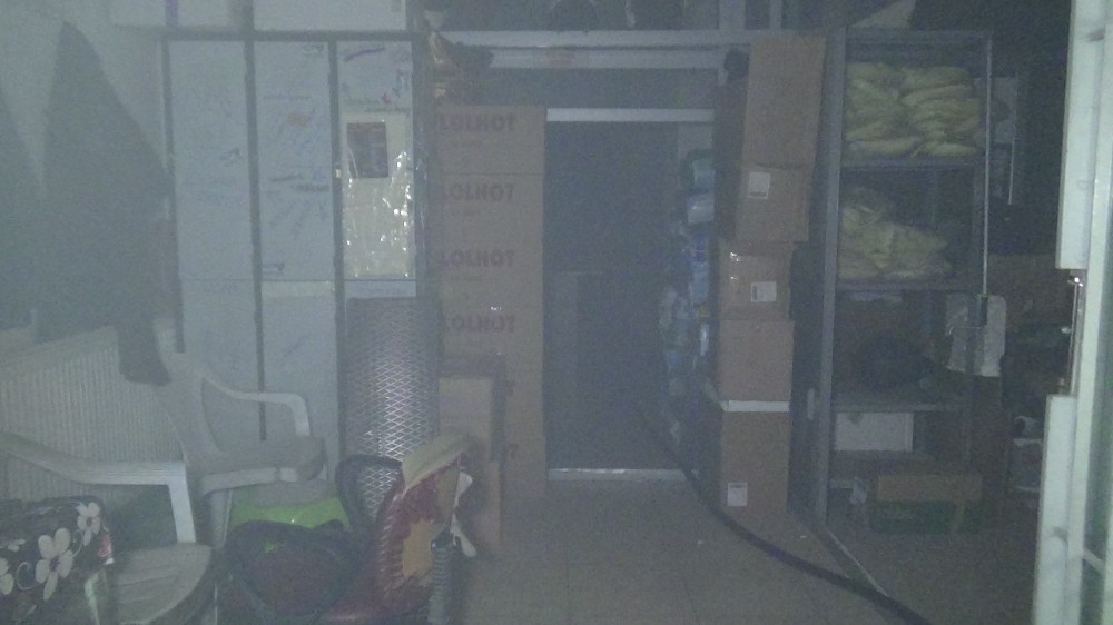Isparta’da ecza deposunda yangın