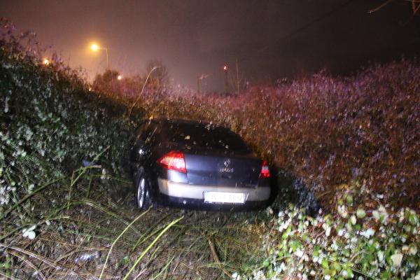 Kocaeli'de otomobil şarampole uçtu: 4 yaralı