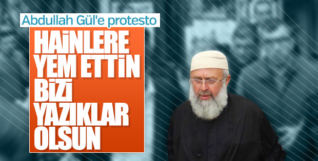 Abdullah Gül'e cenazede Rabialı protesto