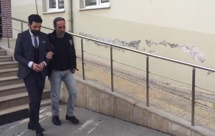 Bursa'da uyuşturucu operasyonu: Adliyeye takım elbiseyle gittiler