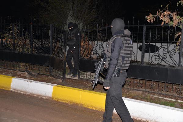 PKK'lıların mezar taşlarından örgüt simgeleri silindi