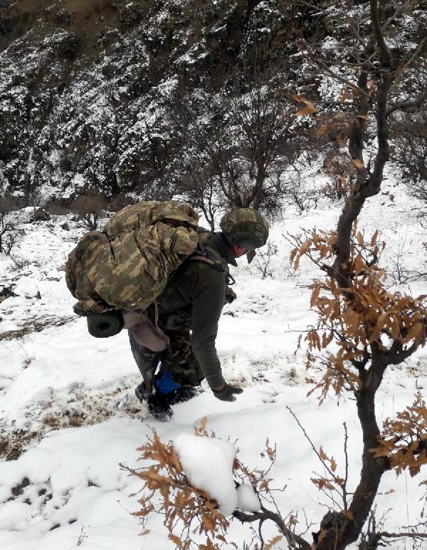 Bitlis'te 3 PKK sığınağı bulundu