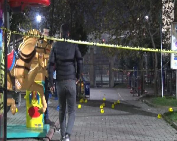 Bağcılar'da silahlı saldırı: 3 yaralı