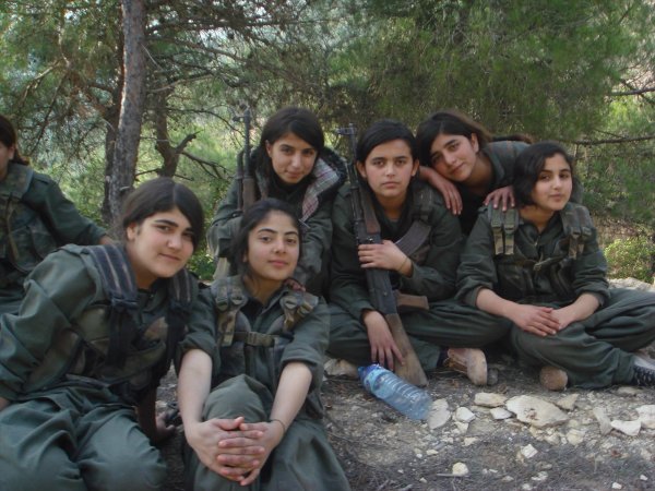 PKK'nın silah altına aldığı çocuklar