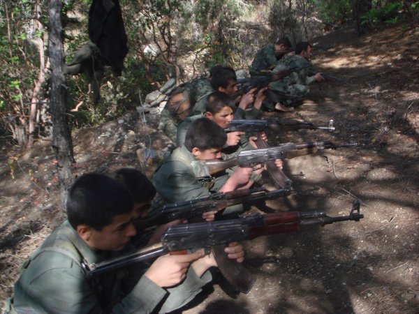 PKK'nın silah altına aldığı çocuklar