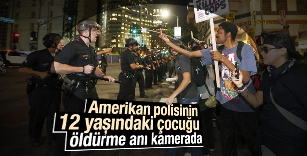 ABD polisinin 12 yaşındaki çocuğu vurma anı görüntülendi
