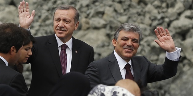 Abdulkadir Selvi Gül - Erdoğan tartışmasını yazdı 