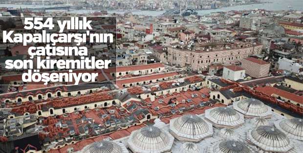 Kapalıçarşı'nın çatısına son kiremitler döşeniyor