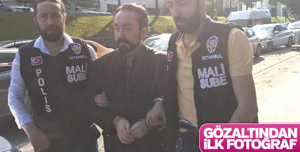 Adnan Oktar'ın gözaltı fotoğrafı