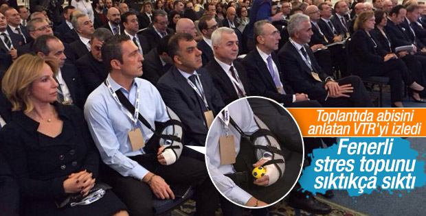 Omzu kırılan Ali Koç TÜSİAD toplantısında