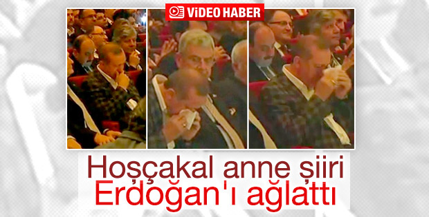 Erdoğan 'Hoşçakal Anne' şiirinde gözyaşlarını tutamadı