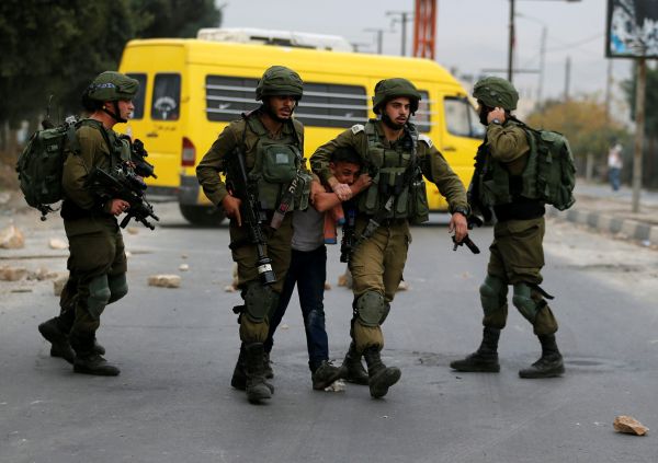 İsrail polisi Batı Şeria’da bir okula baskın düzenledi