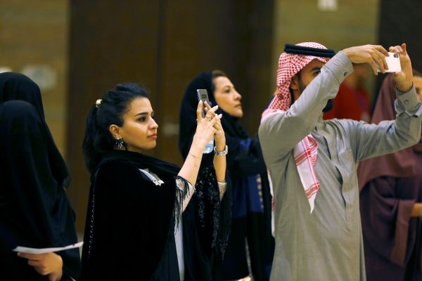 Suudiler'de başörtüsü açılımı