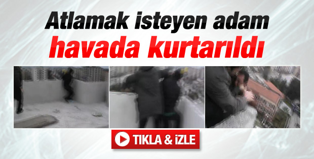 Atlamak isteyen adamı havada kurtardı - Video