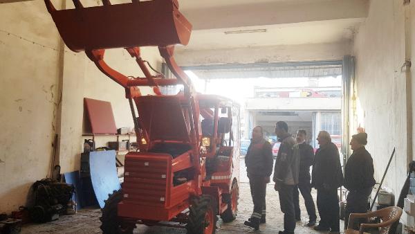 42 yıllık usta ekskavatör yaptı