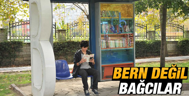 Bağcılar'da otobüs durağında kütüphane uygulaması