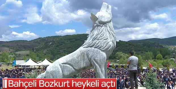 Ülkücü şehitliğine bozkurt heykeli yapıldı