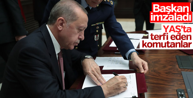 YAŞ'ta terfi alan komutanların listesi