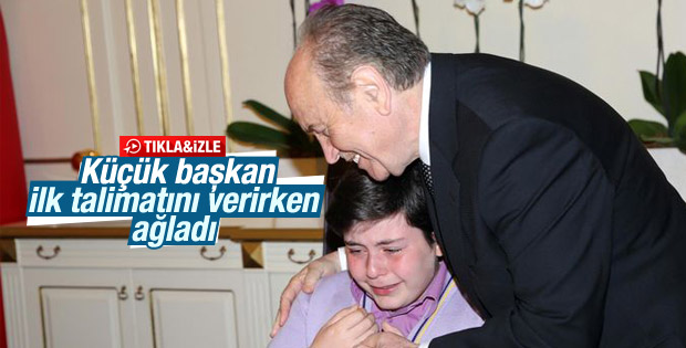 Kadir Topbaş'ın koltuğuna geçen küçük başkan duygulandırdı