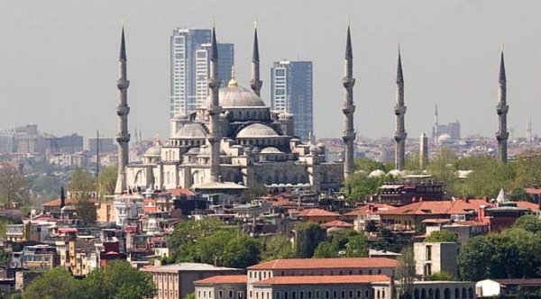 Zeytinburnu'ndaki silüet bozan gökdelenler yıkılmayacak