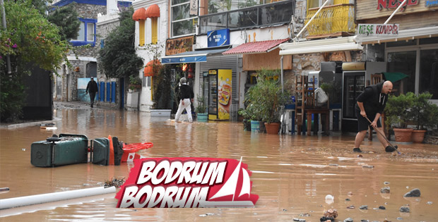 Bodrum'u sağanak vurdu