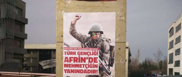 Boğaziçi Üniversitesi'nde Mehmetçik'e destek afişleri