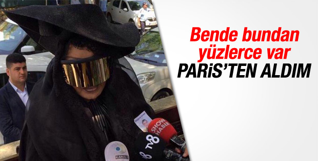 Bülent Ersoy matem kıyafetini çıkartmıyor