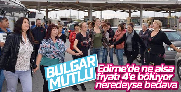 Bulgar turistler sınırda halay çekti