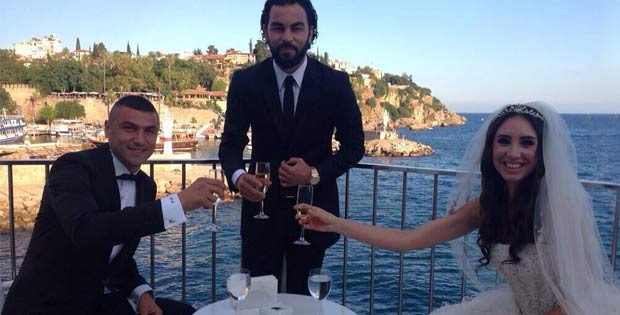 Burak Yılmaz balayında