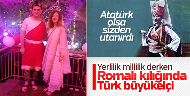 Türk Büyükelçi Romalı kıyafeti giydi
