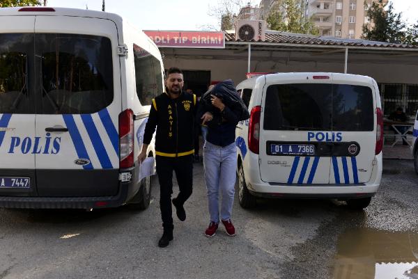 Adana'da minibüs soyguncusu yakalandı