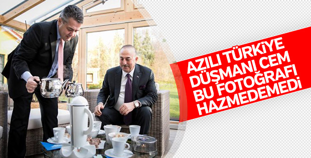 Cem Özdemir Almanya'nın Türkiye'ye baskı yapmasını istedi