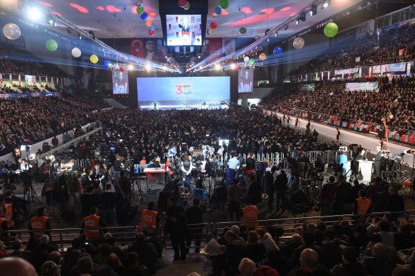 Kemal Kılıçdaroğlu, AK Parti kongrelerini örnek aldı